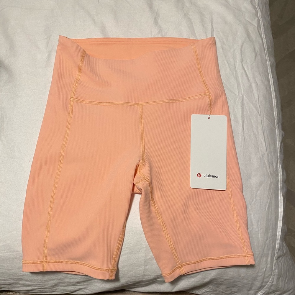 Lululemon Ribbed Contoured HR biker shorts 8”